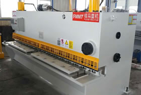 QC11K-4x3200数控闸式剪板机